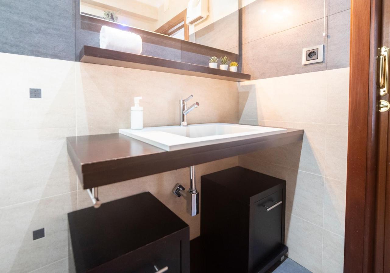 Apartamento Victoria Apartment Ferrol Exterior photo